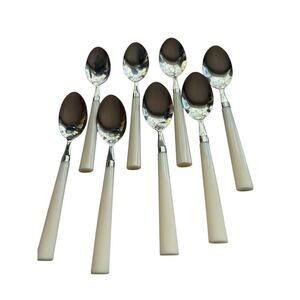 Vintage Cream Colored Plastic Handle Tablespoons 8 Pieces Made Taiwan 1970's